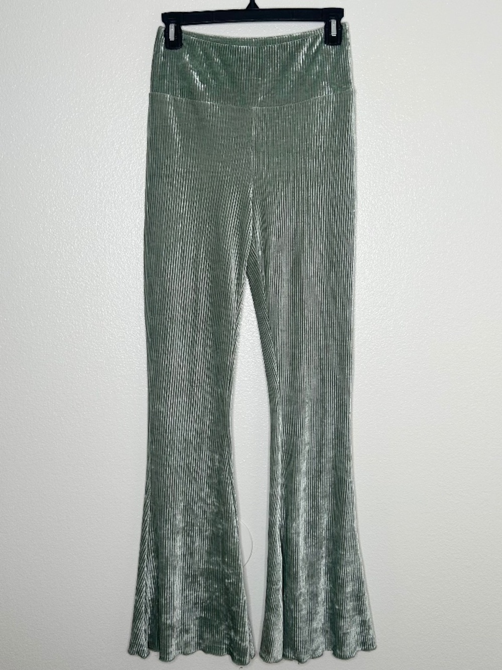 Out From Under Urban Outfitters Womens Green Velvet Pull On Flared Leg Pants S/M